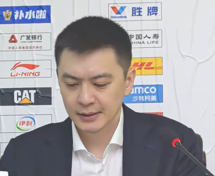 爱游戏体育-溃败新疆杨鸣发布会直指外援实力问题,杨鸣申请离职冲上热搜!