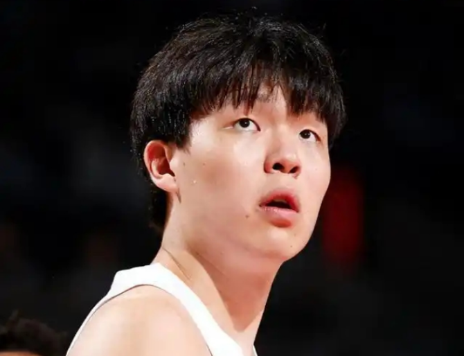 爱游戏体育登录入口-郭士强：杨瀚森8日和男篮会合 希望他通过一年NBA历练能帮到球队
